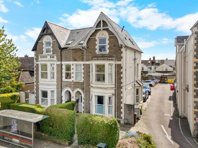 Flat for rent in Falcon Lodge, Wales