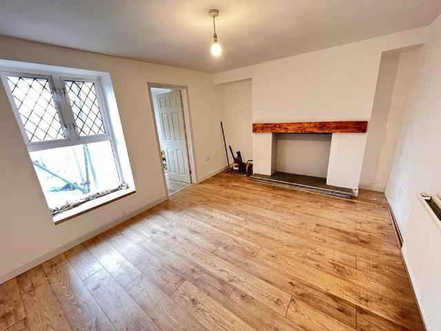 Apartment for rent in Carmarthen, Wales