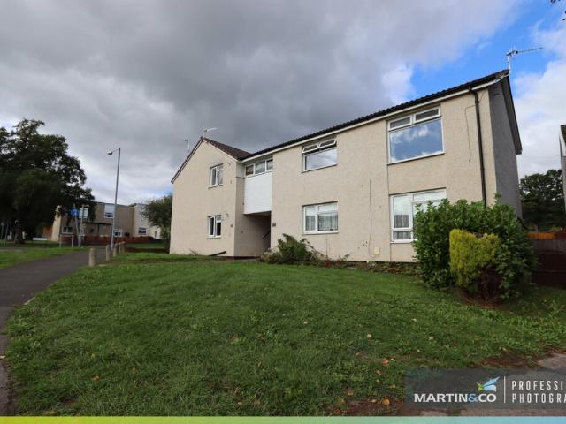 Apartment for rent in Fairwater, Wales
