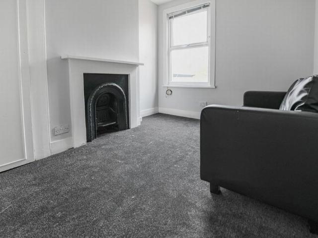 Apartment for rent in Kings Farm, Hamerton