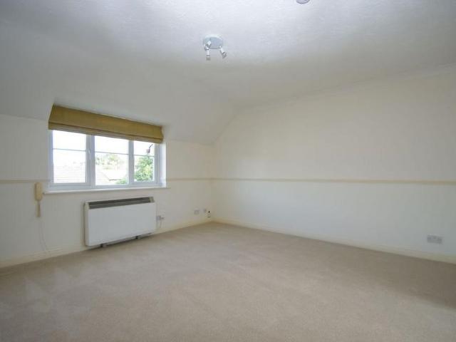 Apartment for rent in Holywell Estate, North Watford