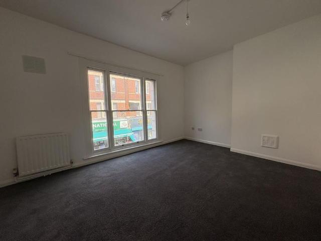 Apartment for rent in London Borough of Merton, Greater London