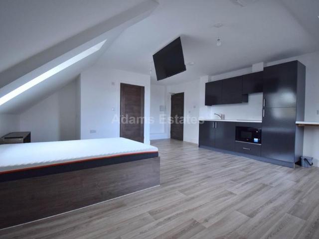 Apartment for rent in Whitley, Reading