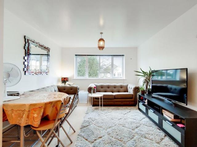 Apartment for rent in Lane, Greater London