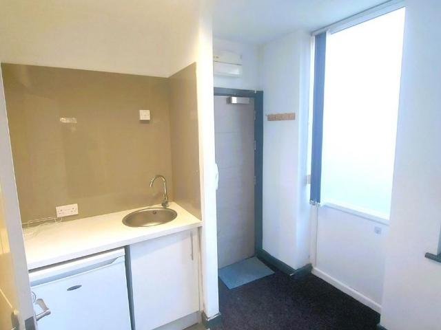 Apartment for rent in Burnedge, Greater Manchester