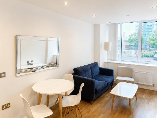Flat for rent in London Borough of Croydon, Greater London