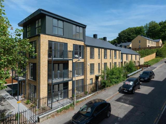 Flat for rent in River, Ash
