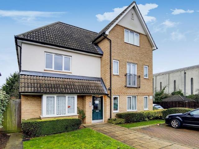 Apartment for rent in Lane, Greater London