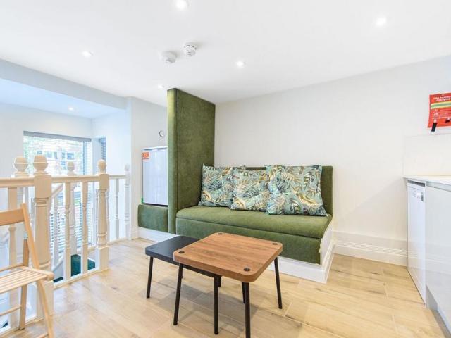 Apartment for rent in New Southgate, Greater London
