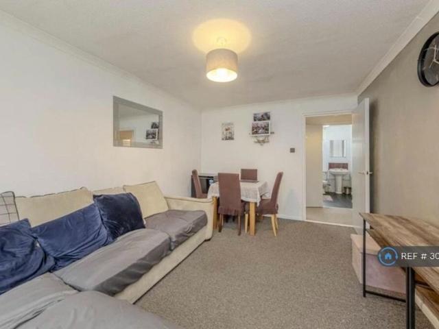 Apartment for rent in Poolfields, Butterton