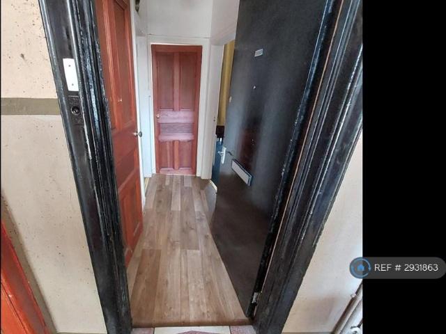 Flat for rent in New Cathcart, Cathcart