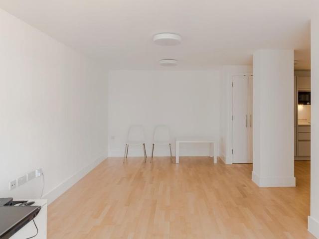 Apartment for rent in Blackfriars, Lyons