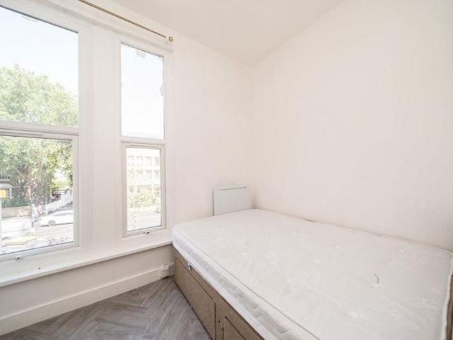 Apartment for rent in Camberwell, Greater London