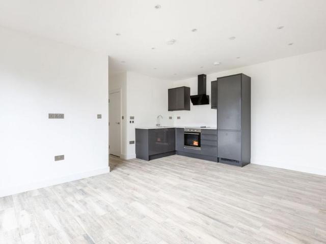 Flat for rent in London Borough of Croydon, Selhurst