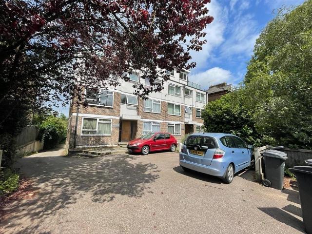 Flat for rent in Barnet Vale, Greater London