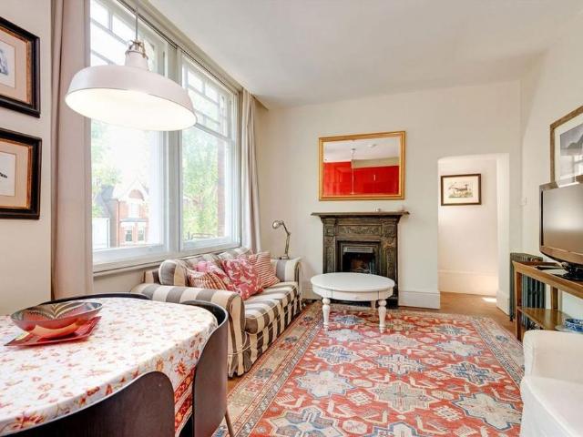 Apartment for rent in North Kensington, Greater London