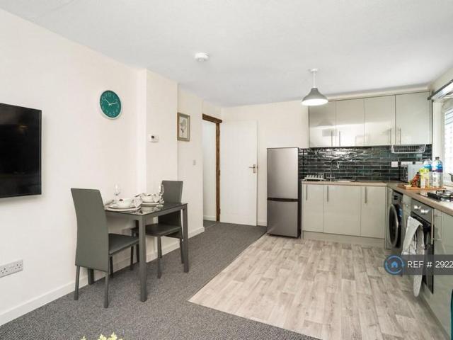 Apartment for rent in Thorplands, Northampton