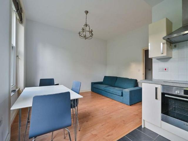 Apartment for rent in St. John's Wood, Greater London