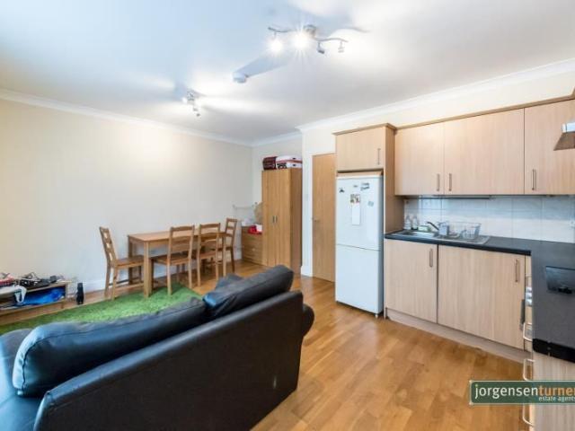 Apartment for rent in London Borough of Hammersmith and Fulham, Greater London