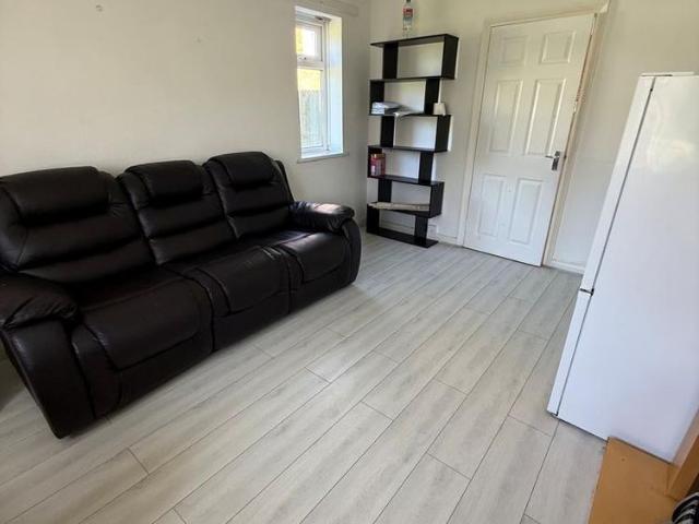 Apartment for rent in Parkfield, Wolverhampton