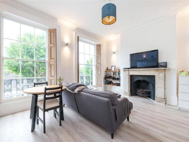 Flat for rent in Chalk Farm, Greater London