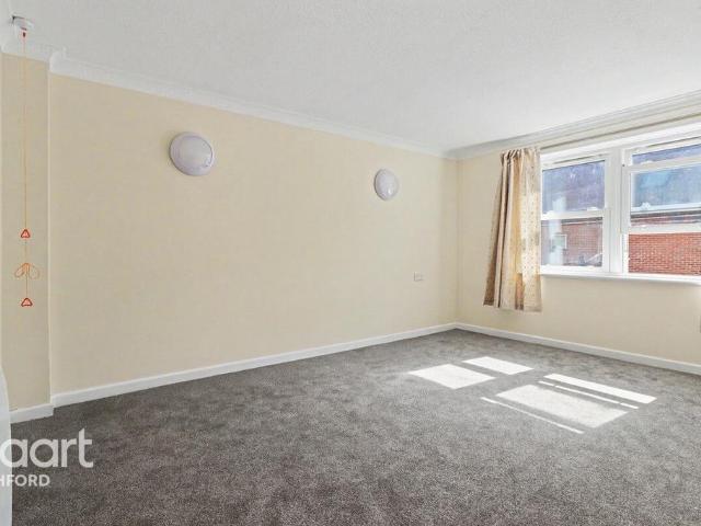Flat for rent in The King's Mile, The Bridge