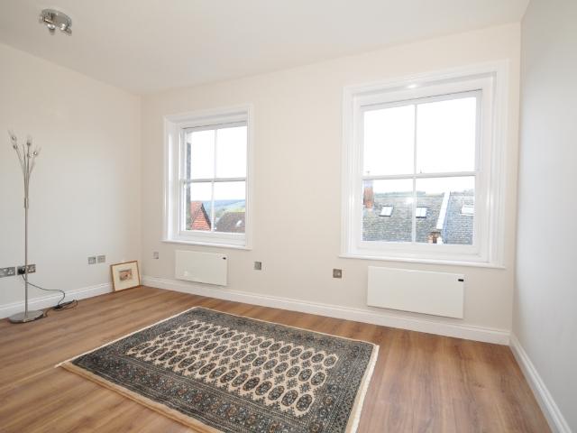 Apartment for rent in Pachesham Park, Surrey