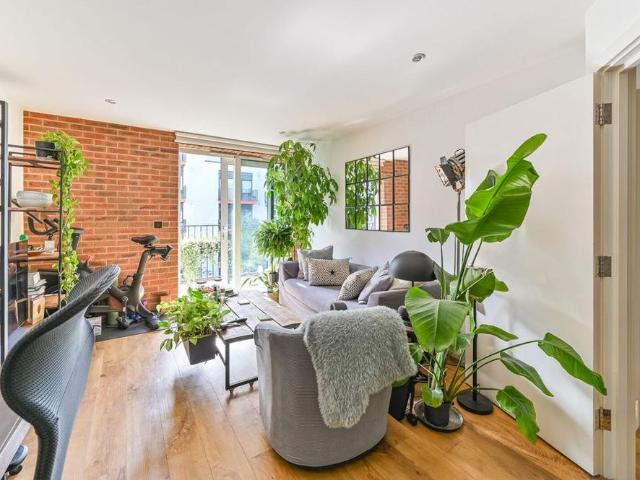 Apartment for rent in Glyndon, Shooters Hill
