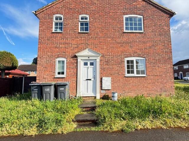 Flat for rent in Lewsey Farm, Luton
