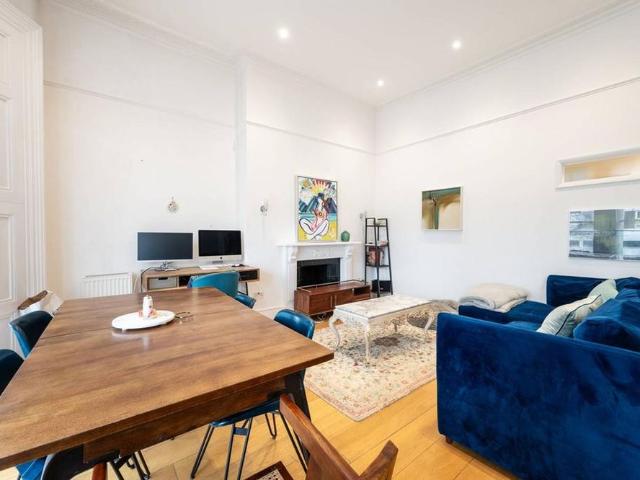 Apartment for rent in North Kensington, Greater London
