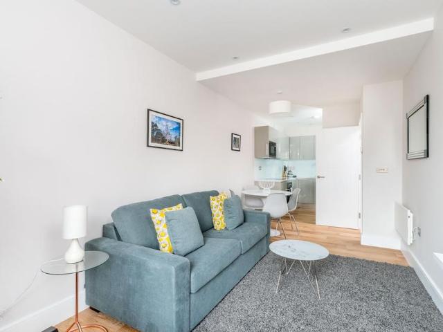 Apartment for rent in London Borough of Camden, Greater London