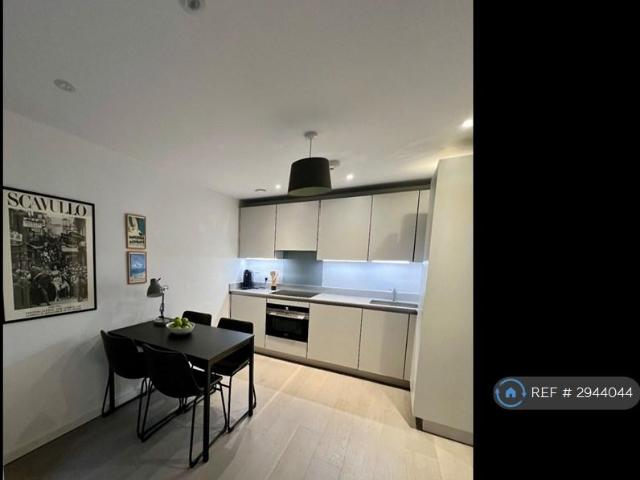 Flat for rent in The Close, Hampshire