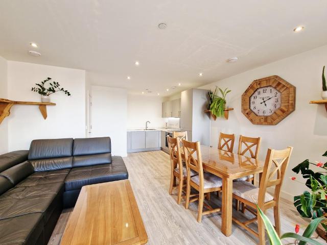 Flat for rent in South Harrow, Greater London