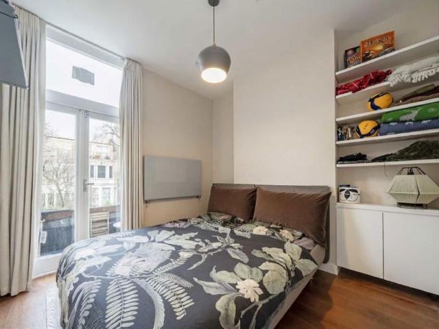 Apartment for rent in North Kensington, Greater London