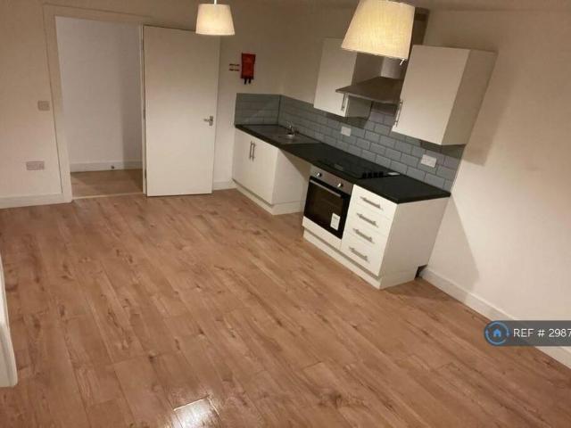 Apartment for rent in Brompton, Gillingham