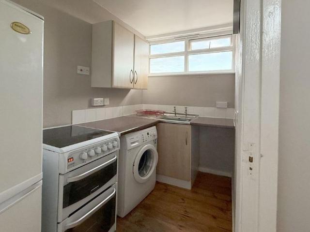 Apartment for rent in Blacklands, Guestling Green
