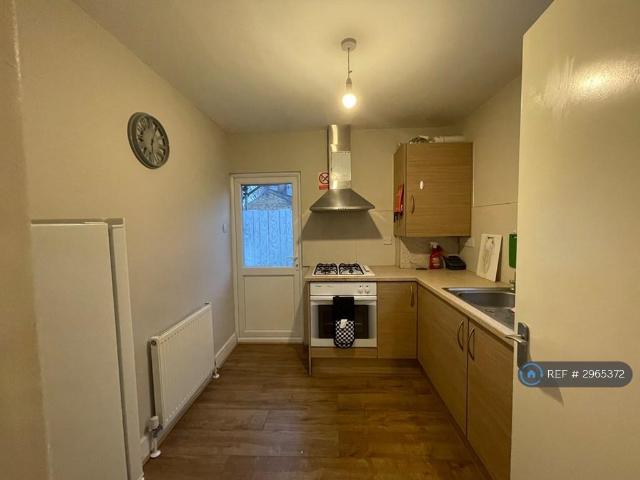 Flat for rent in London Borough of Lewisham, Greater London