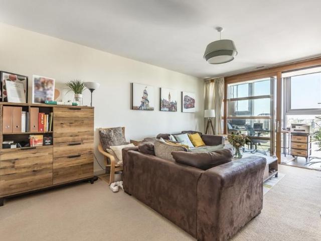 Apartment for rent in Battersea, Greater London
