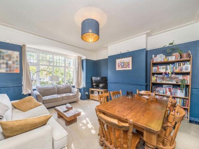 Apartment for rent in London Borough of Merton, Greater London