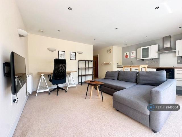 Flat for rent in Canning Town, Greater London