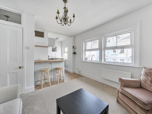 Apartment for rent in St James, Sandown Park