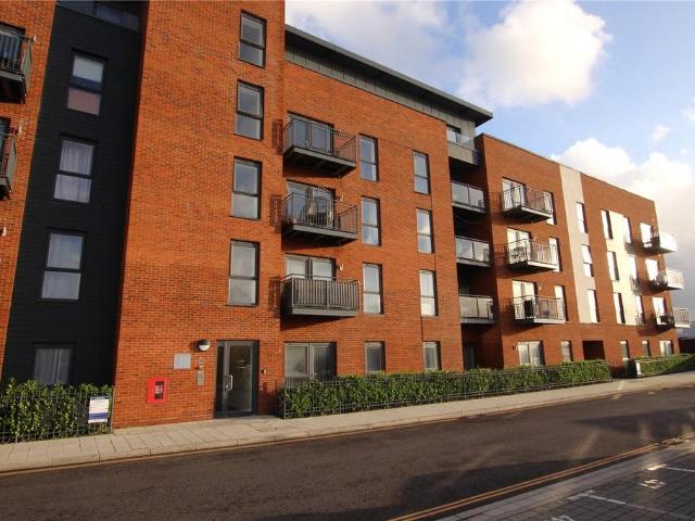 Flat for rent in Woolston, City Of Southampton