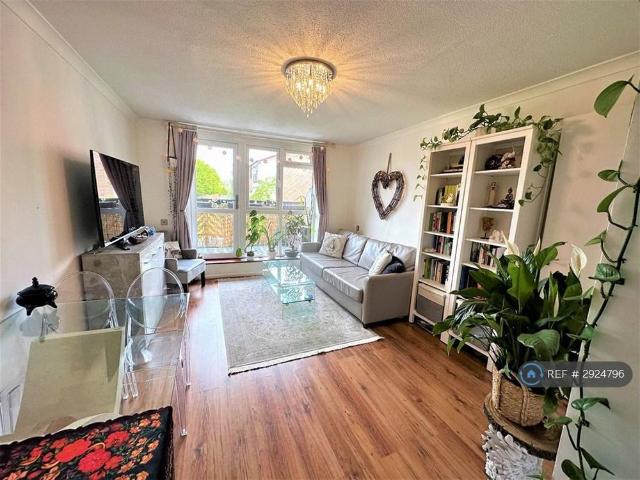 Apartment for rent in London Borough of Merton, Greater London