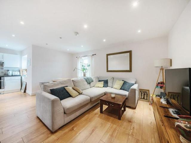Apartment for rent in Cargate, Aldershot