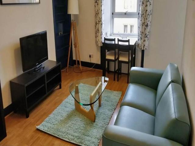 Apartment for rent in Hillside, Leith