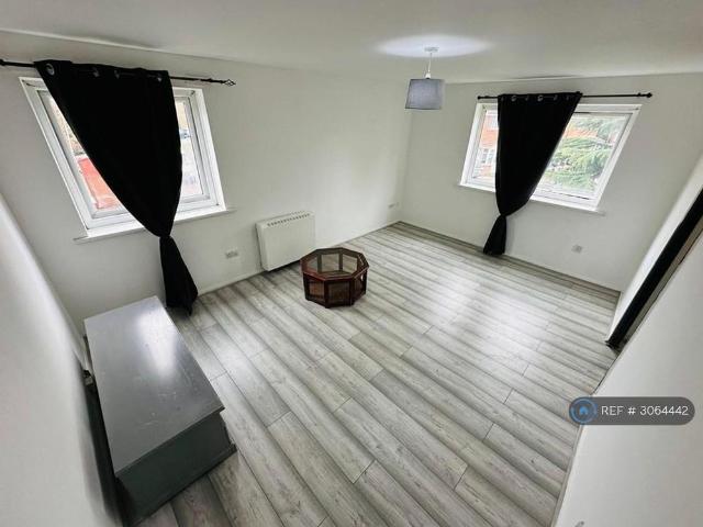 Apartment for rent in London Borough of Barking and Dagenham, Greater London