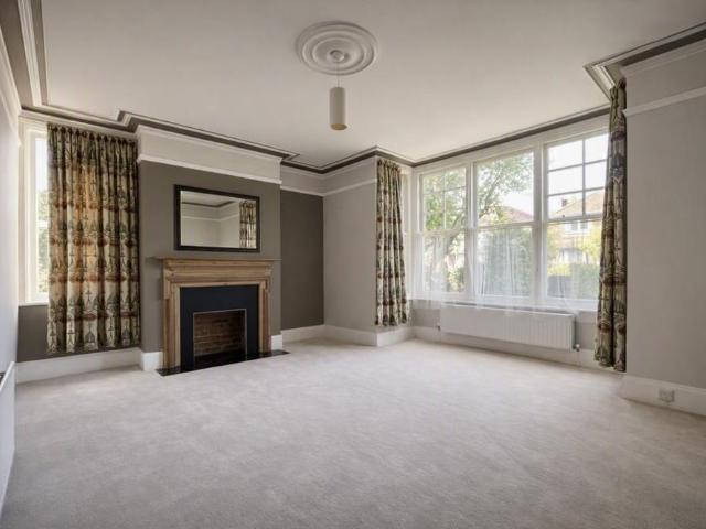 Apartment for rent in Red Hill, Surrey