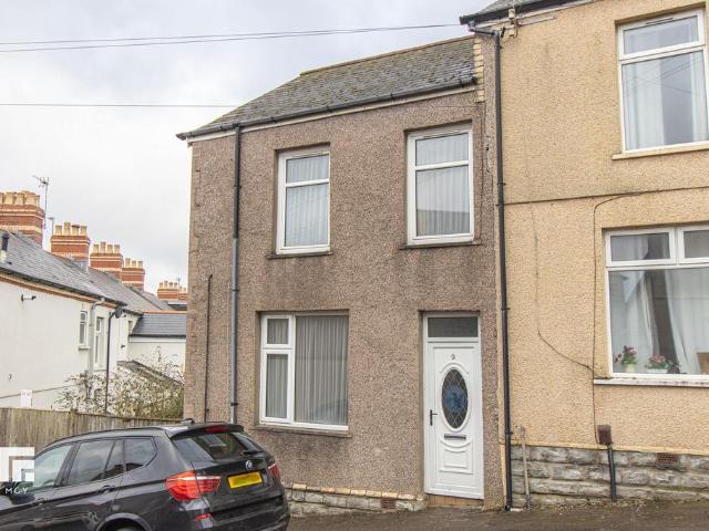 Flat for rent in Penarth Marina, Penarth