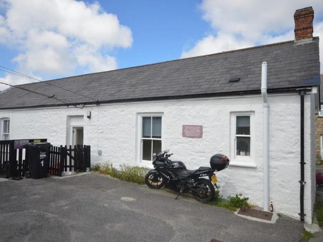 Flat for rent in Mount Ambrose, Cornwall