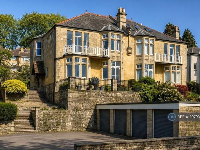 Flat for rent in Elmhurst Estate, Batheaston